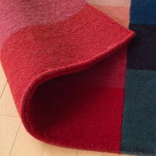 Itten – Hand Knotted runner in Pile or Flatweave